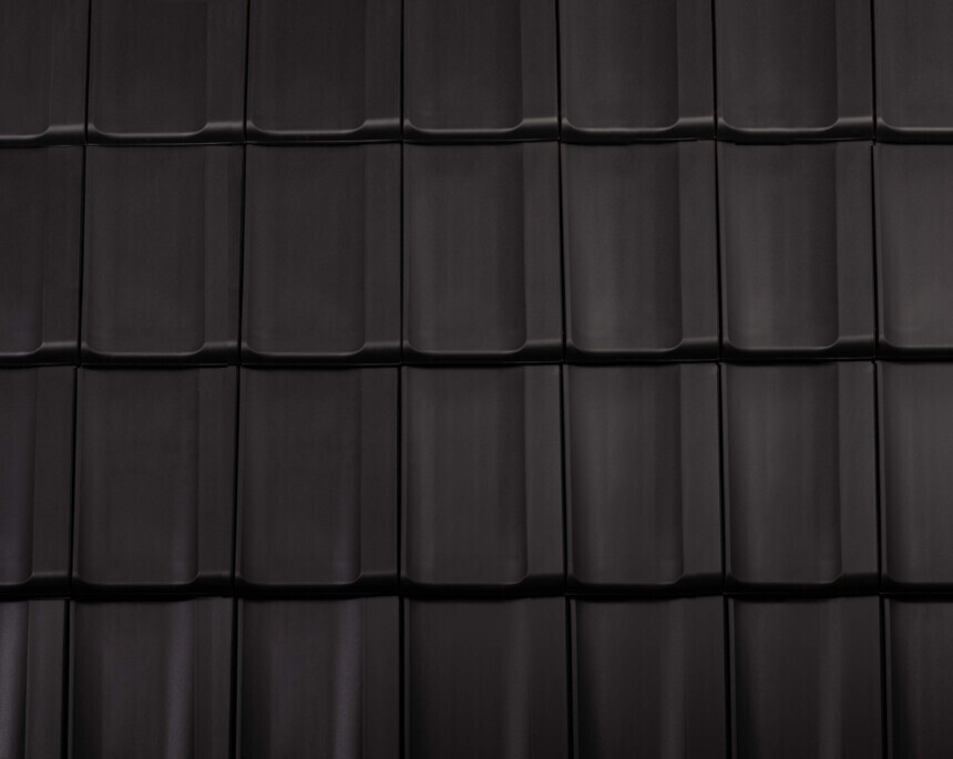 Black matt engobe – laying