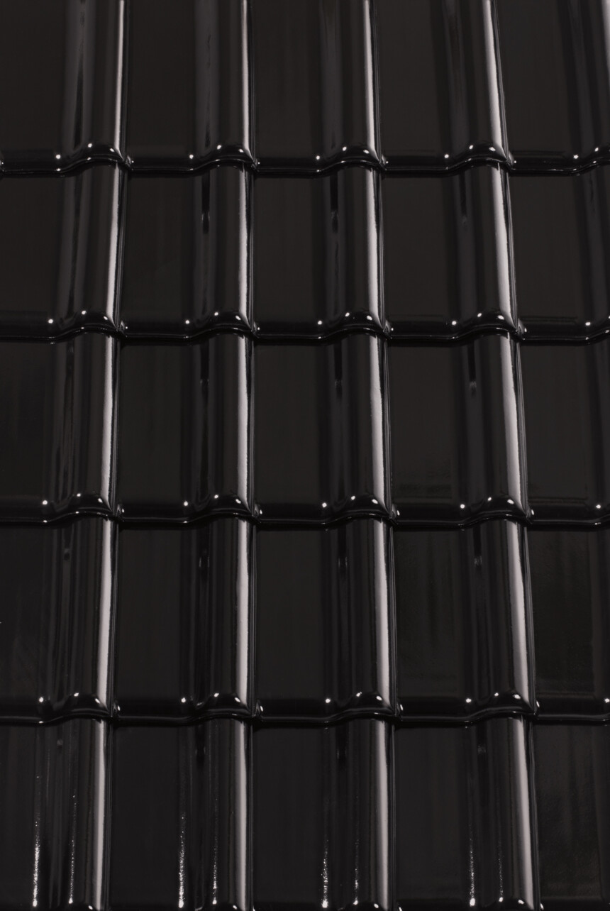 Black glaze – laying